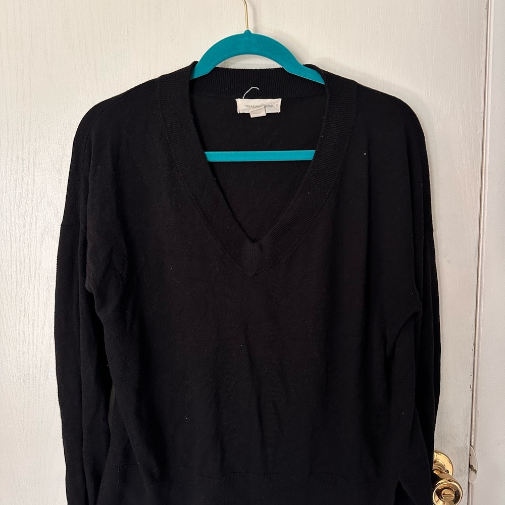 Treasure & Bond Black V-Neck Sweater